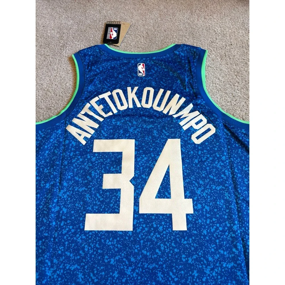 Giannis Antetokounmpo Milwaukee Bucks NWT Nike Men’s NBA Jersey Size XL
